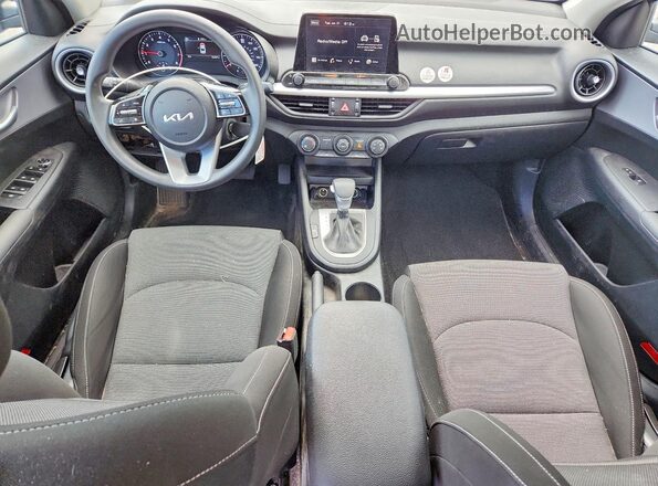 3KPF24AD3PE526086 2023 KIA FORTE Blue Vista del salpicadero
