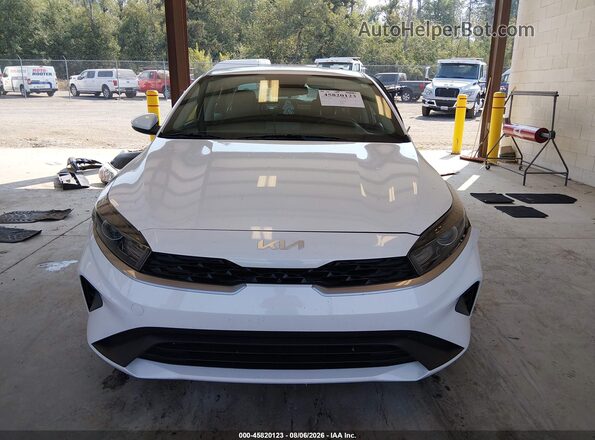 3KPF24AD3PE538951 2023 KIA FORTE White Սալոնի հետևի տեսք