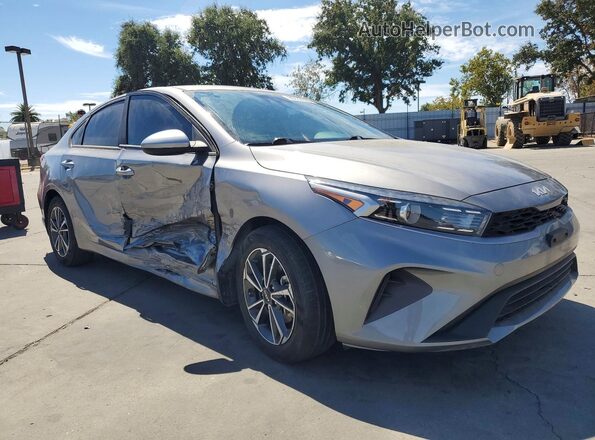 3KPF24AD3PE552056 2023 KIA FORTE Gray Przód prawy