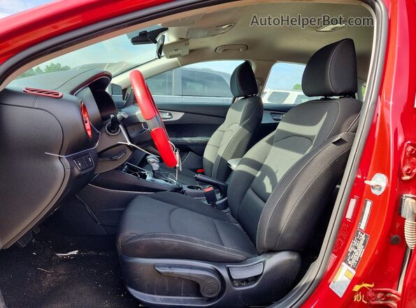 3KPF24AD3PE624728 2023 KIA FORTE Red Widok wnętrza z przodu