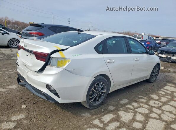 3KPF24AD3PE637012 2023 KIA FORTE White Trasero derecho