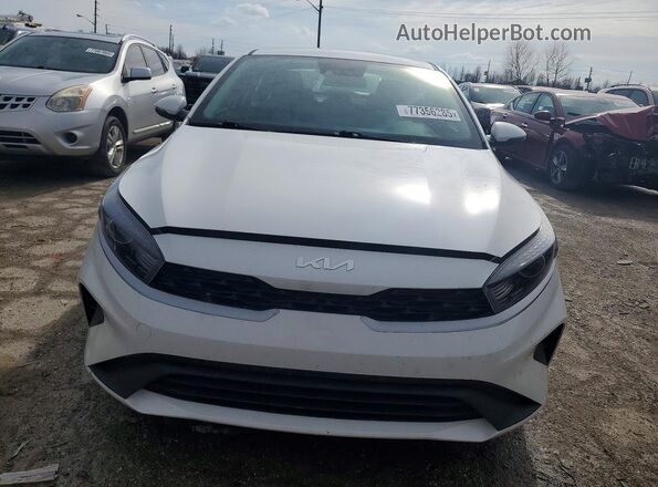 3KPF24AD3PE637012 2023 KIA FORTE White Vista frontal