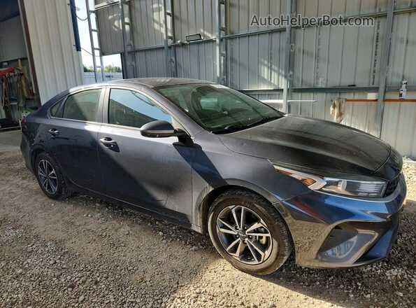 3KPF24AD3RE705389 2024 KIA FORTE Gray Front right