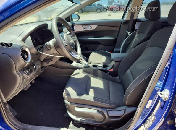3KPF24AD3RE713931 2024 KIA FORTE Blue Vista interior delantera