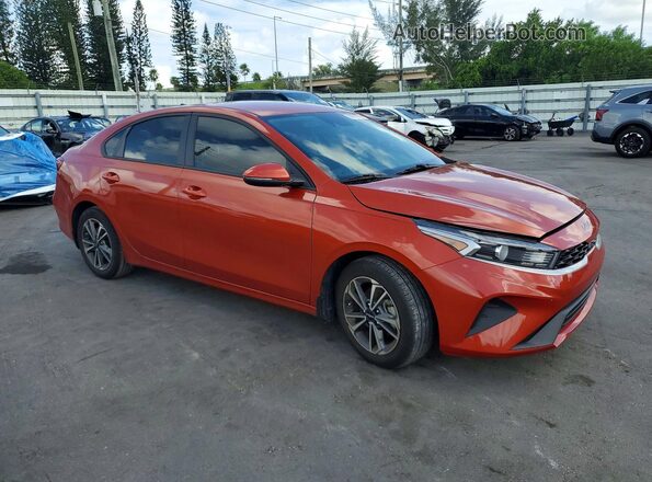 3KPF24AD3RE716215 2024 KIA FORTE Orange Delantero derecho