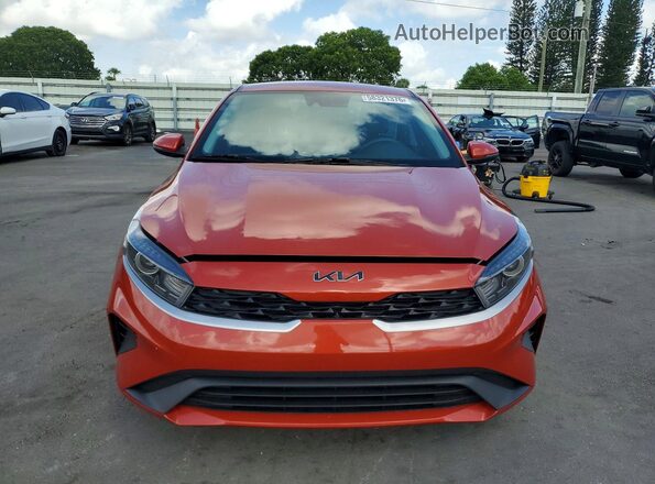 3KPF24AD3RE716215 2024 KIA FORTE Orange Vista frontal