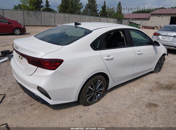3KPF24AD3RE744287 2024 KIA FORTE Белый Задняя правая четверть