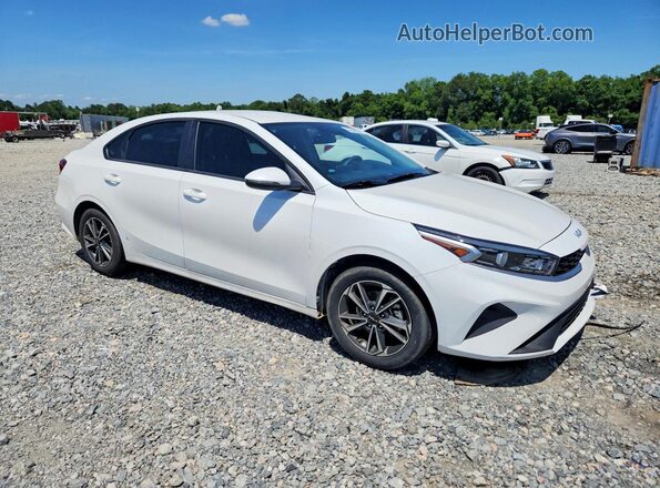 3KPF24AD3RE753569 2024 KIA FORTE White Передня права чверть