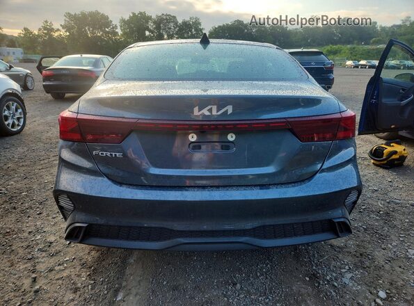 3KPF24AD3RE758481 2024 KIA FORTE Gray Vista trasera