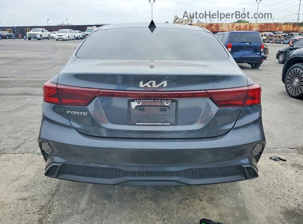 3KPF24AD3RE770176 2024 KIA FORTE Gray Вид ззаду