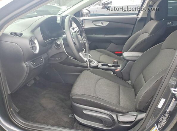 3KPF24AD3RE770176 2024 KIA FORTE Gray Вид салону спереду