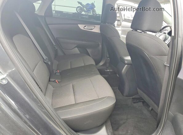 3KPF24AD3RE770176 2024 KIA FORTE Gray Вид задніх сидінь