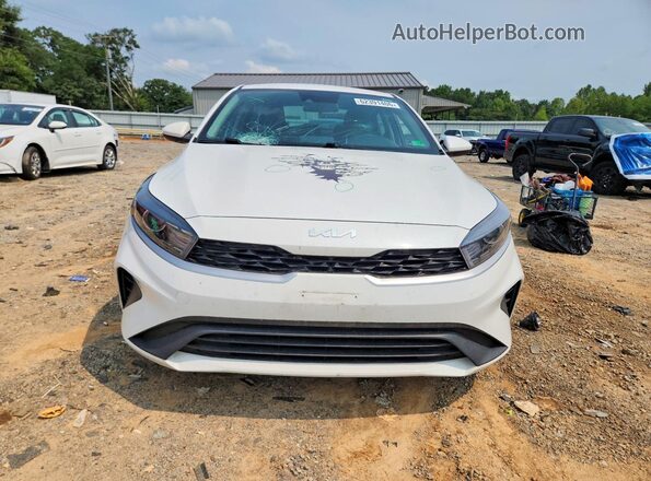 3KPF24AD3RE788239 2024 KIA FORTE White Դիմացի տեսք