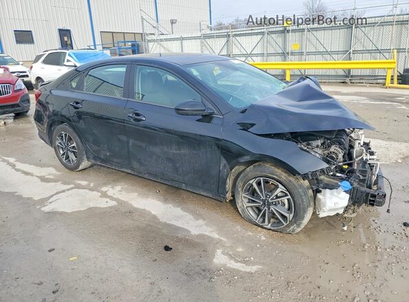 3KPF24AD3RE798446 2024 KIA FORTE Black Առջևի աջ
