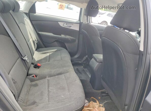 3KPF24AD3RE807355 2024 KIA FORTE Gray Vista de los asientos traseros