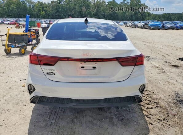 3KPF24AD3RE832529 2024 KIA FORTE White Rear seats view