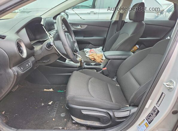 3KPF24AD4KE133545 2019 KIA FORTE Silver Widok wnętrza z przodu