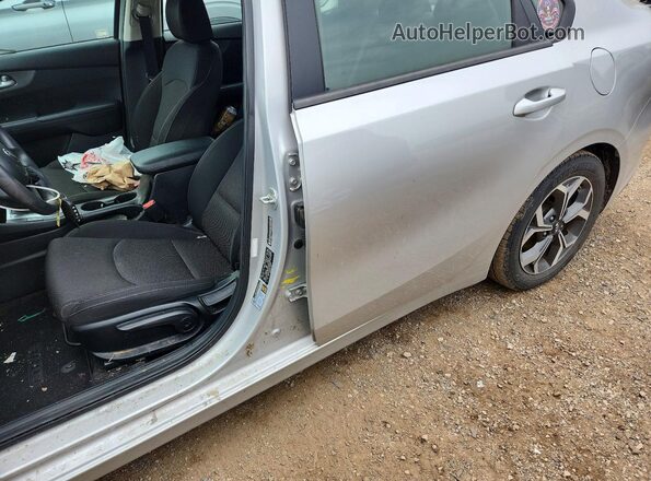 3KPF24AD4KE133545 2019 KIA FORTE Silver Widok komory silnika