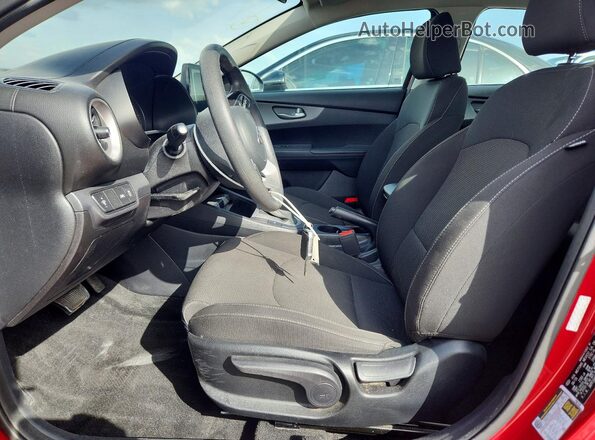 3KPF24AD4KE135778 2019 KIA FORTE Red Vista interior delantera