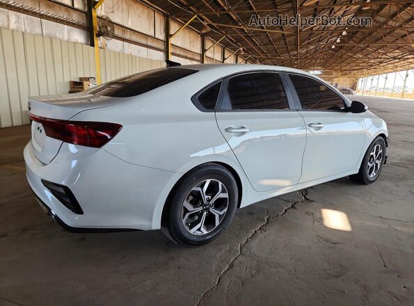 3KPF24AD4KE135991 2019 KIA FORTE Белый Задняя правая четверть