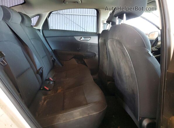3KPF24AD4LE185209 2020 KIA FORTE White Вид задніх сидінь