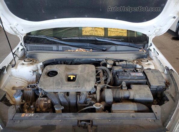 3KPF24AD4LE185209 2020 KIA FORTE White Вид задньої частини салону