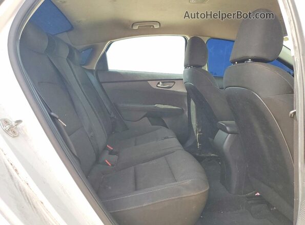 3KPF24AD4ME288244 2021 KIA FORTE Белый Вид задних сидений