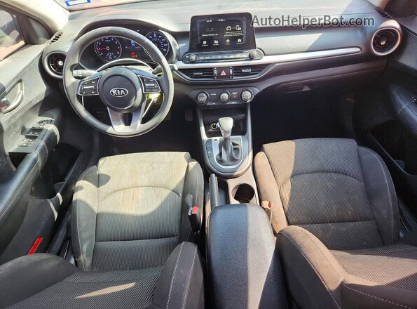 3KPF24AD4ME318553 2021 KIA FORTE Maroon Вид панелі приладів