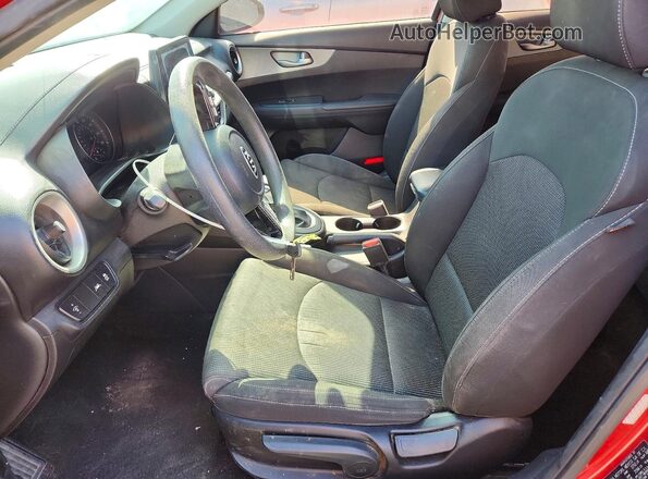 3KPF24AD4ME318553 2021 KIA FORTE Maroon Вид салону спереду