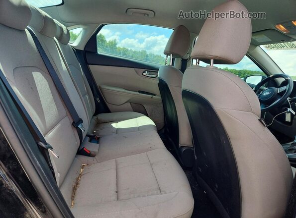 3KPF24AD4ME345848 2021 KIA FORTE Black Rear seats view
