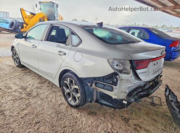 3KPF24AD4ME348474 2021 KIA FORTE Silver Tył lewy