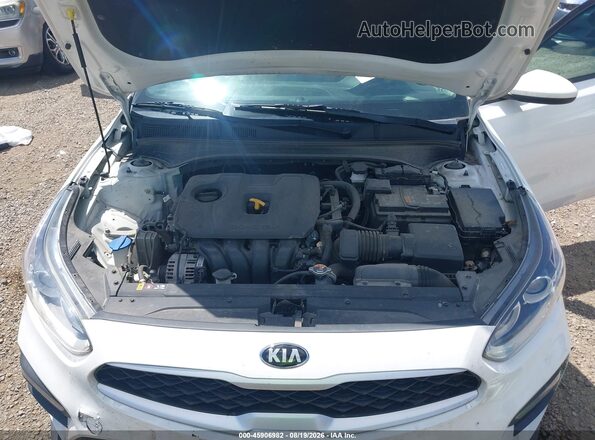 3KPF24AD4ME367218 2021 KIA FORTE White Rear view