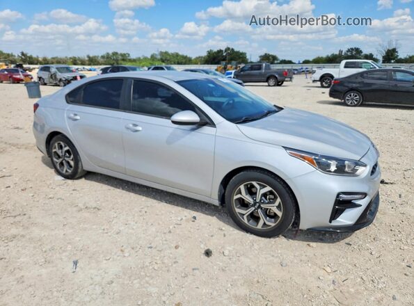 3KPF24AD4ME378090 2021 KIA FORTE Серебряный Передняя правая четверть