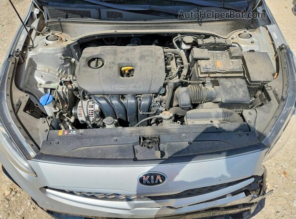 3KPF24AD4ME378090 2021 KIA FORTE Серебряный Вид задней части салона