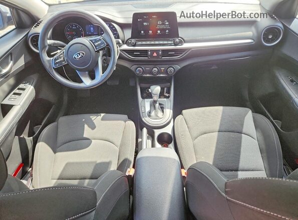 3KPF24AD4ME378090 2021 KIA FORTE Серебряный Вид панели приборов