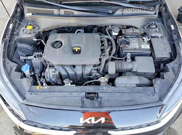 3KPF24AD4NE463142 2022 KIA FORTE Black Вид задньої частини салону
