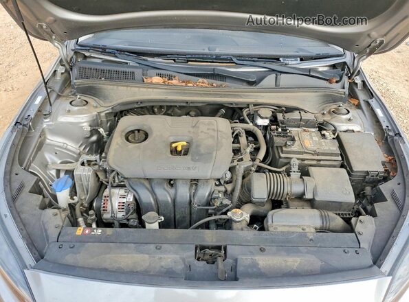 3KPF24AD4NE490504 2022 KIA FORTE Gray Rear interior view