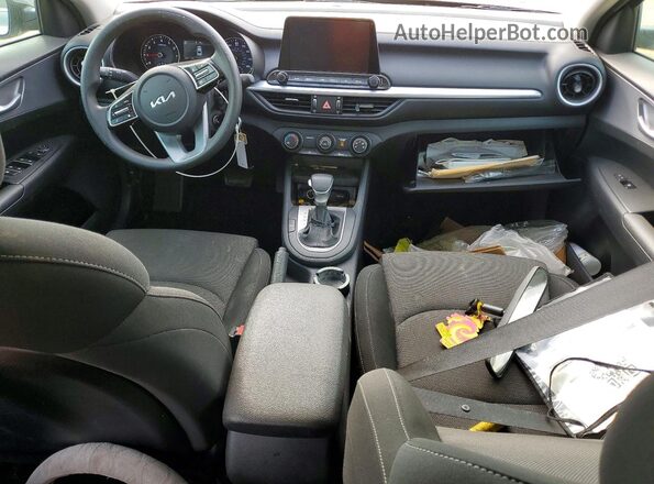 3KPF24AD4NE490504 2022 KIA FORTE Gray Dashboard view