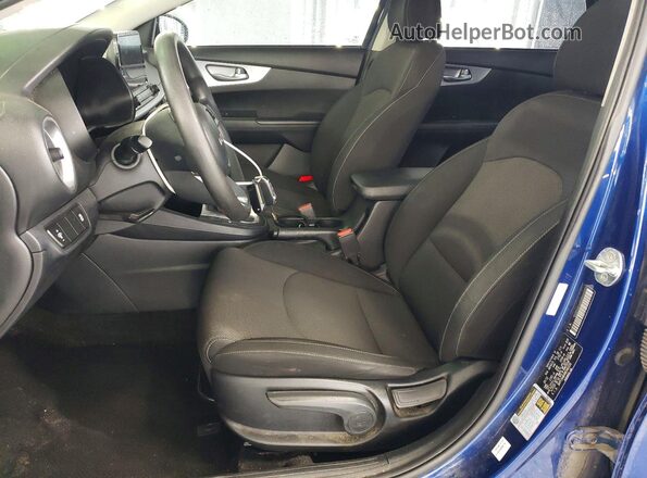 3KPF24AD4NE492253 2022 KIA FORTE Blue წინა სალონის ხედი