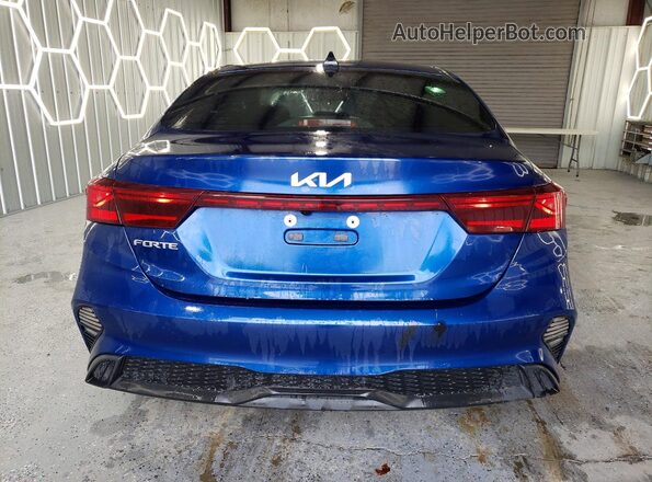 3KPF24AD4NE492253 2022 KIA FORTE Blue უკანა ხედი