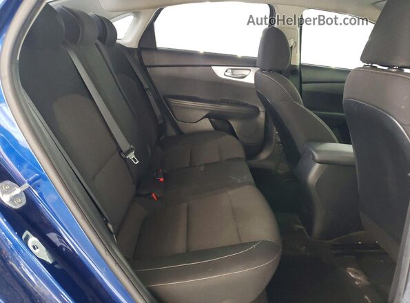 3KPF24AD4NE492253 2022 KIA FORTE Blue უკანა სავარძლების ხედი