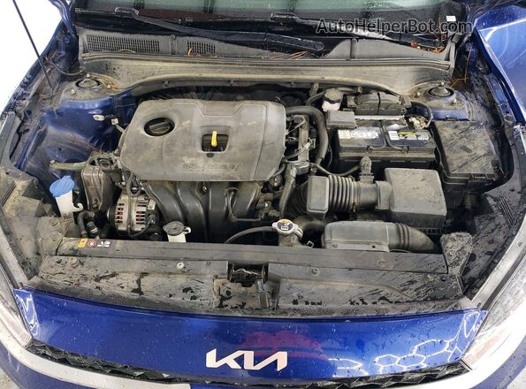 3KPF24AD4NE492253 2022 KIA FORTE Blue უკანა სალონის ხედი