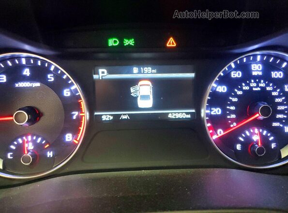 3KPF24AD4PE582571 2023 KIA FORTE Red Widok zestawu wskaźników