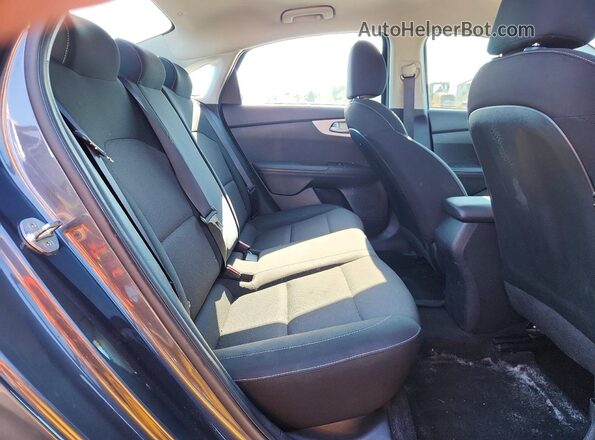 3KPF24AD4PE587818 2023 KIA FORTE Gray Вид задніх сидінь