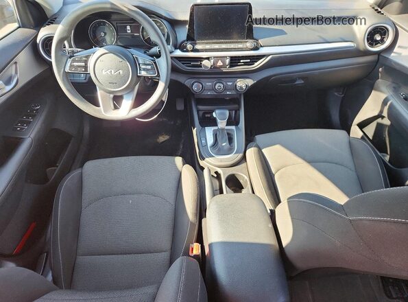 3KPF24AD4PE587818 2023 KIA FORTE Gray Вид панелі приладів