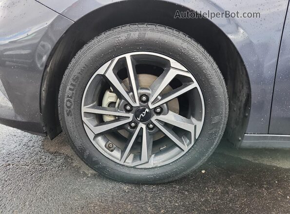 3KPF24AD4PE590492 2023 KIA FORTE Gray VIN կոդի պիտակի տեսք