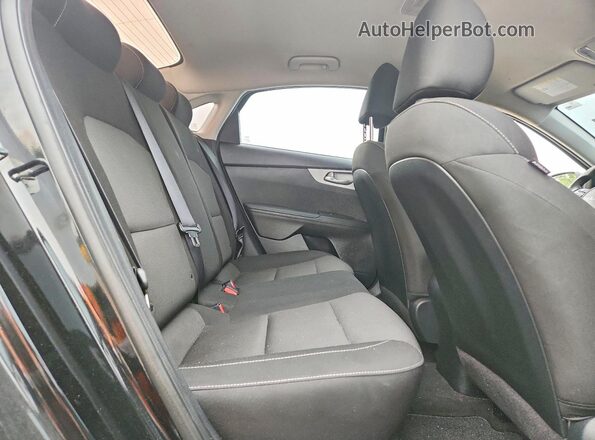 3KPF24AD4RE710021 2024 KIA FORTE Black Вид задніх сидінь