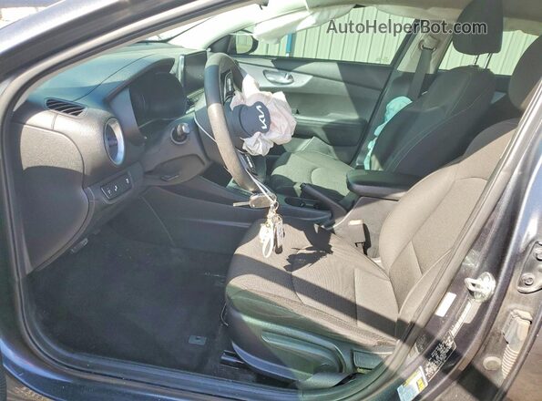 3KPF24AD4RE713856 2024 KIA FORTE Gray Front interior view