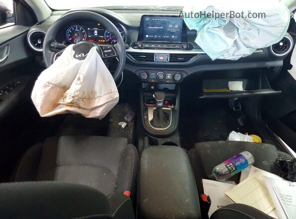3KPF24AD4RE727904 2024 KIA FORTE Gray Առջևի վահանակի տեսք