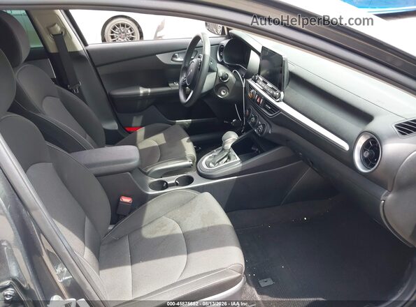 3KPF24AD4RE742824 2024 KIA FORTE Gray Front interior view